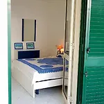Blu *
